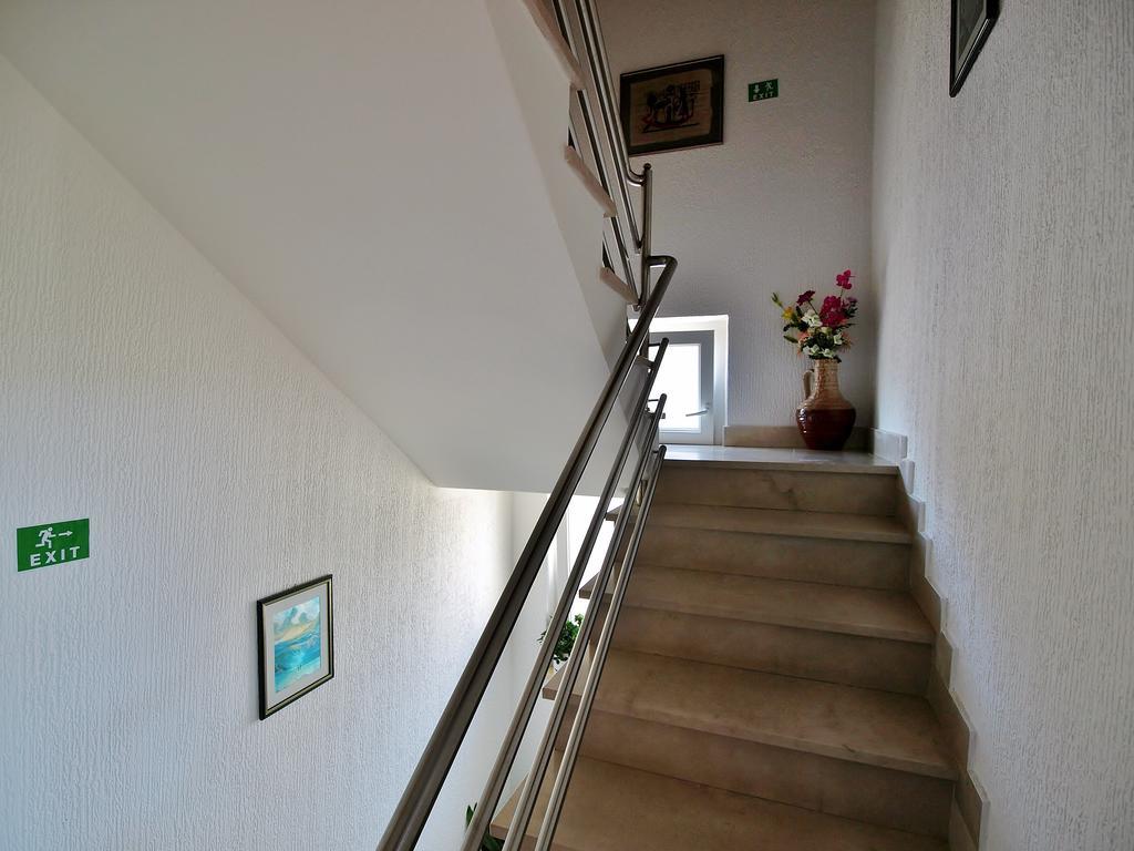 Jaska Anica Apartments Supetarska Draga Esterno foto