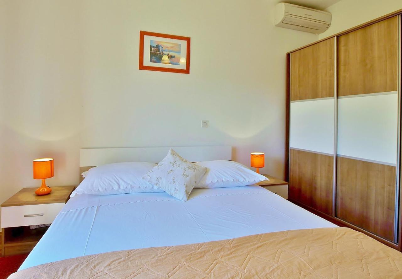 Jaska Anica Apartments Supetarska Draga Esterno foto