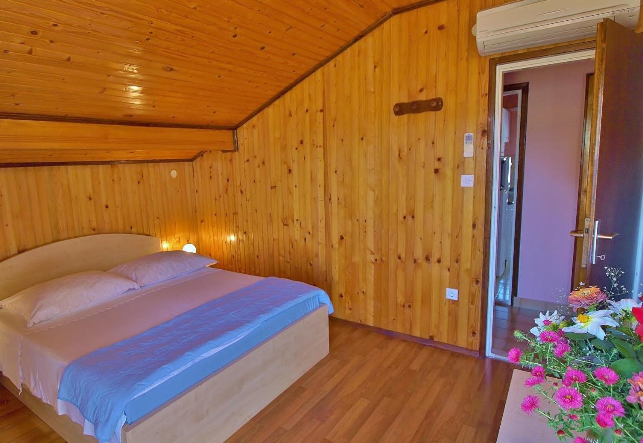 Jaska Anica Apartments Supetarska Draga Esterno foto